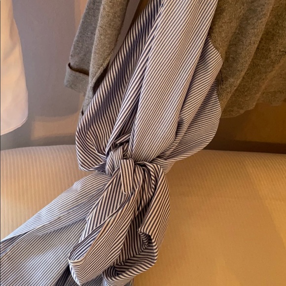 Boxy Sweater with Shirting Tie🆕 - Picture 5 of 9